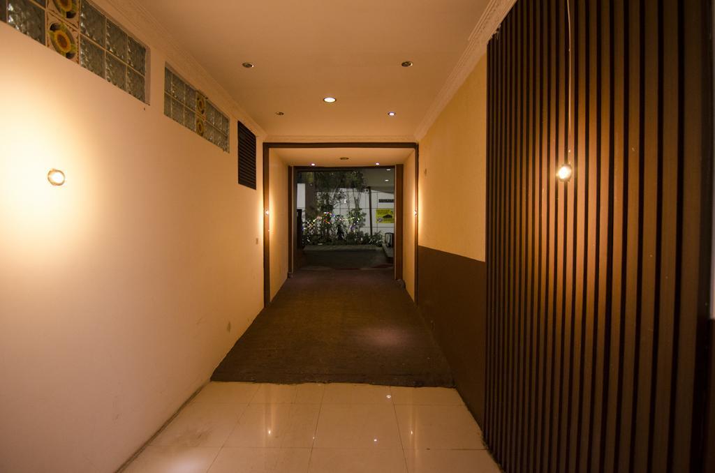 Guest House Salon Fora Gegerkalong Setiabudhi Bandung Extérieur photo