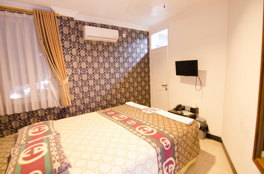 Guest House Salon Fora Gegerkalong Setiabudhi Bandung Extérieur photo